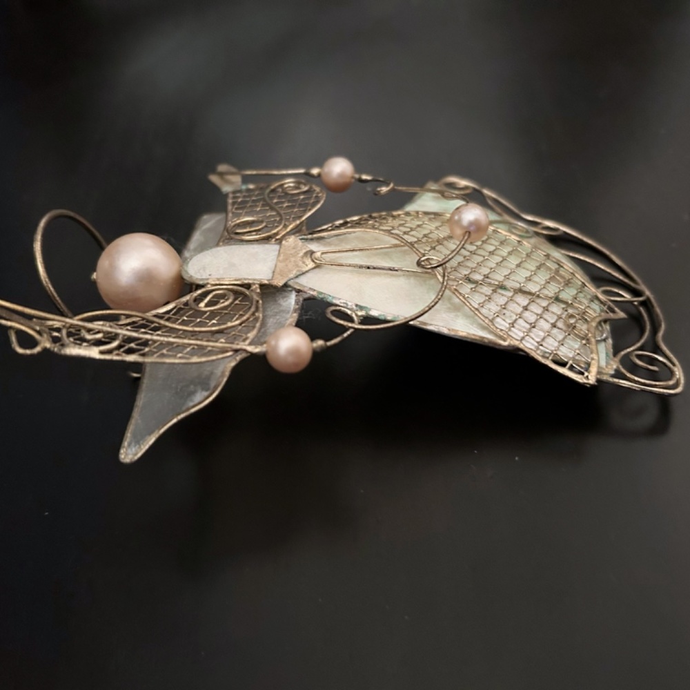 Vintage Brass Filigree & Shell Angel Ornament Detailed w Beautiful Patina - Picture 5 of 7